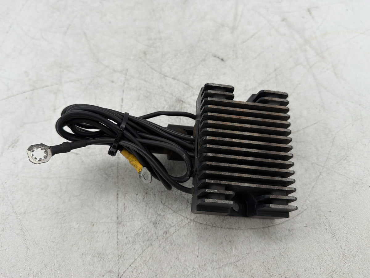 2002 Harley Dyna Wide Glide FXDWG OEM Voltage Regulator Rectifier 74631-04