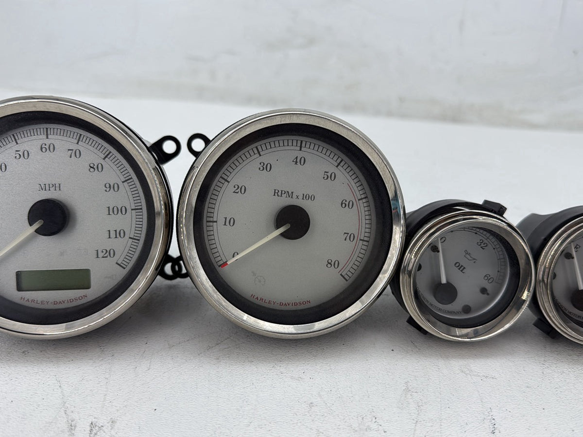 2007 Harley Street Glide Touring OEM Air Oil Volt Fuel Tacho Speedo Gauges 44K