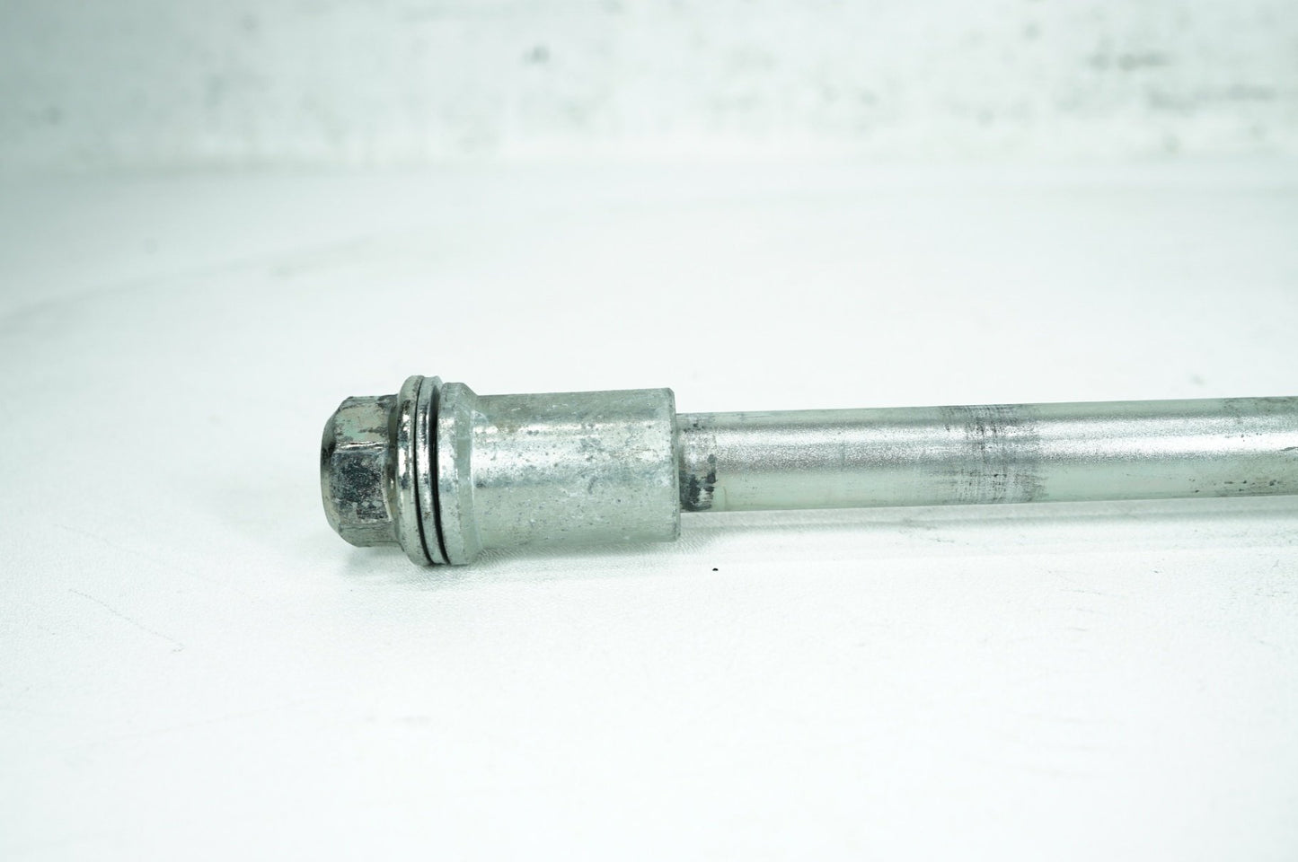 2007 - 2012 Harley-Davidson Softail Heritage Classic Engine Mount Pivot Bolt Shaft 48093-00