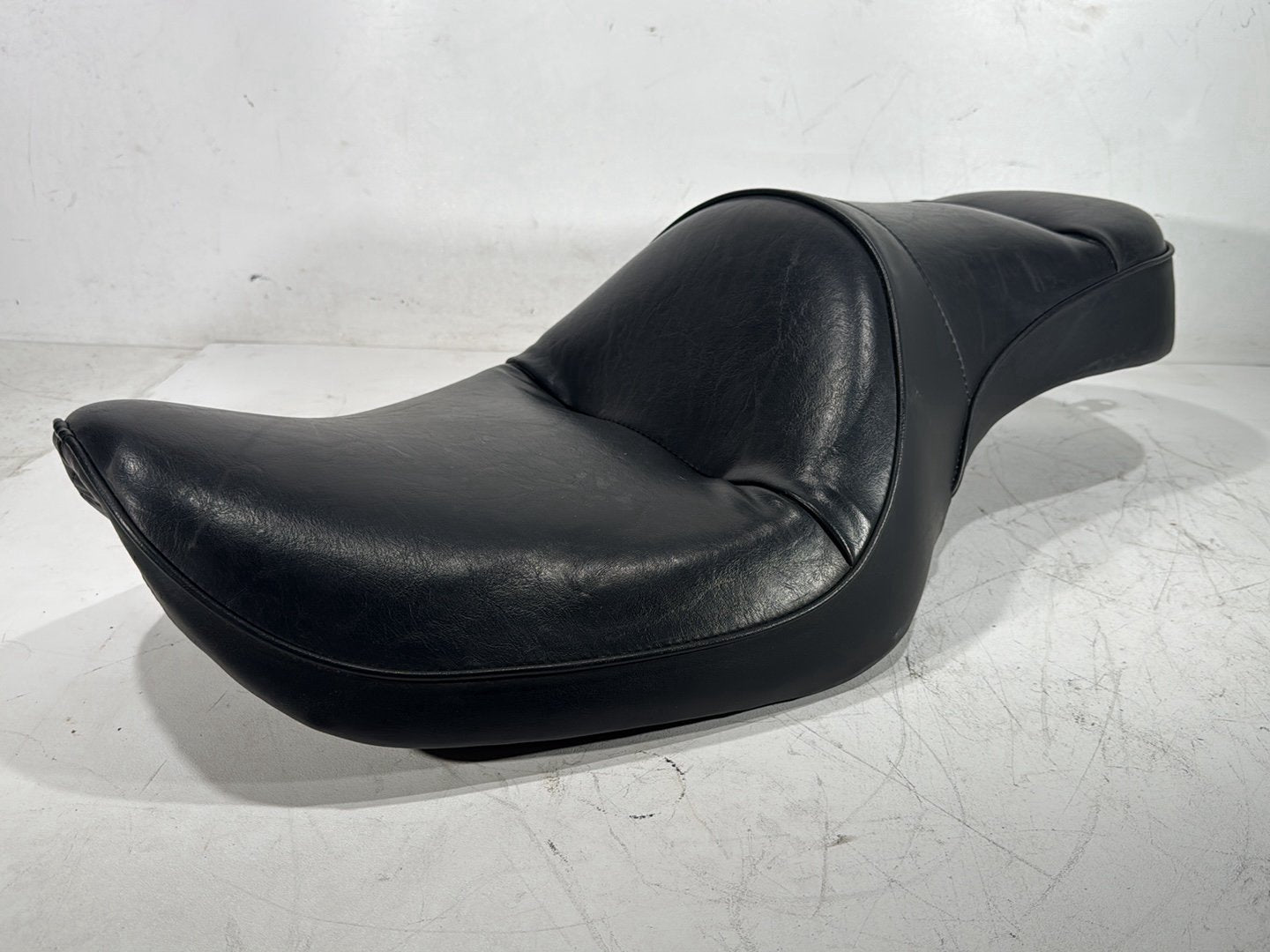2003 Harley Dyna Wide Glide FXDWG OEM Passenger Rider Driver Seat Saddle