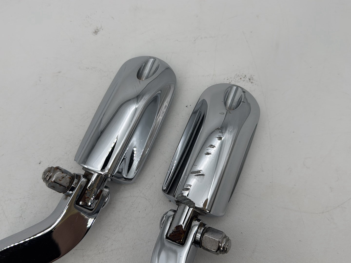 1999 - 2006 Harley-Davidson Touring Road King Custom Passenger Left & Right Foot Pegs 49015-04A