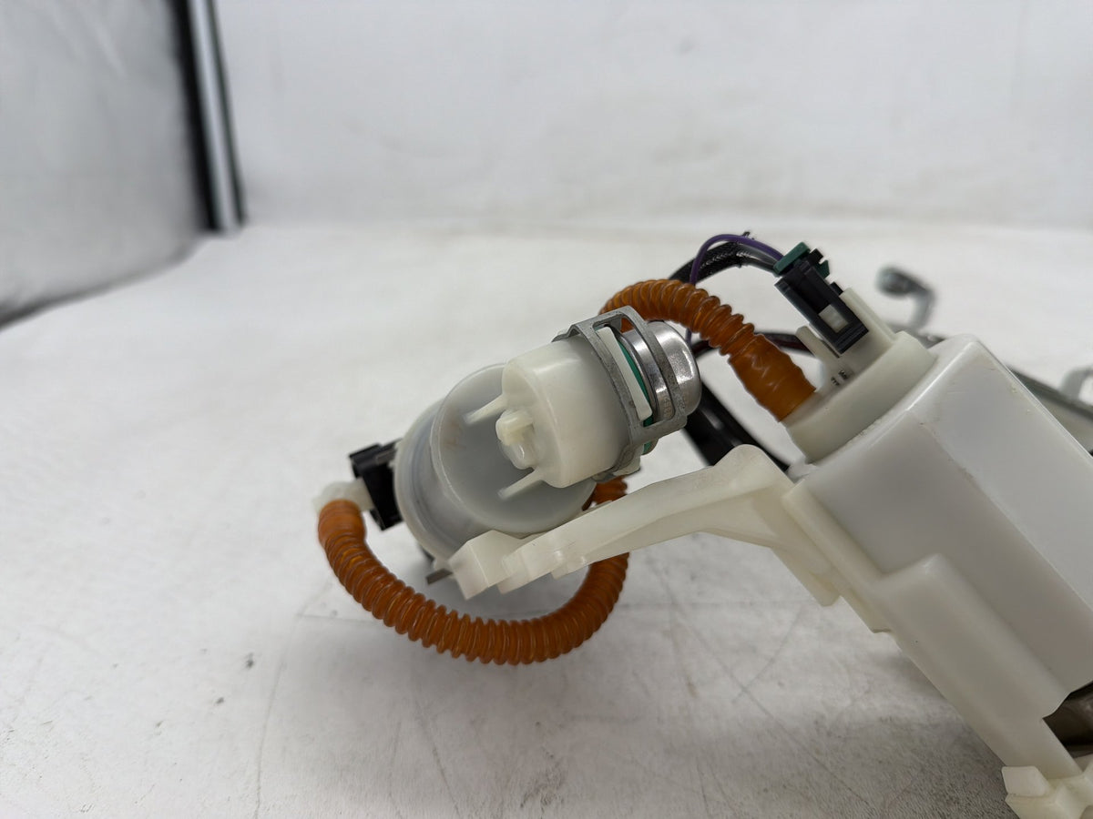 2012 Harley Dyna Fat Bob FXDF 103 OEM Fuel Pump Gas Gasoline Petrol Sending