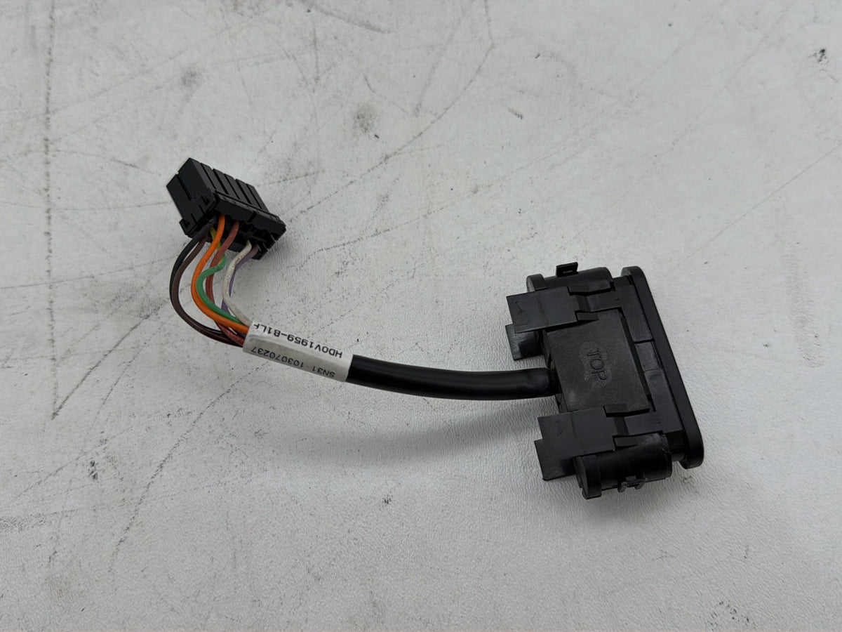 2011 Harley Electra Glide Touring Ultra OEM Dash Indicator Lamp Wire Plug 68789-96A