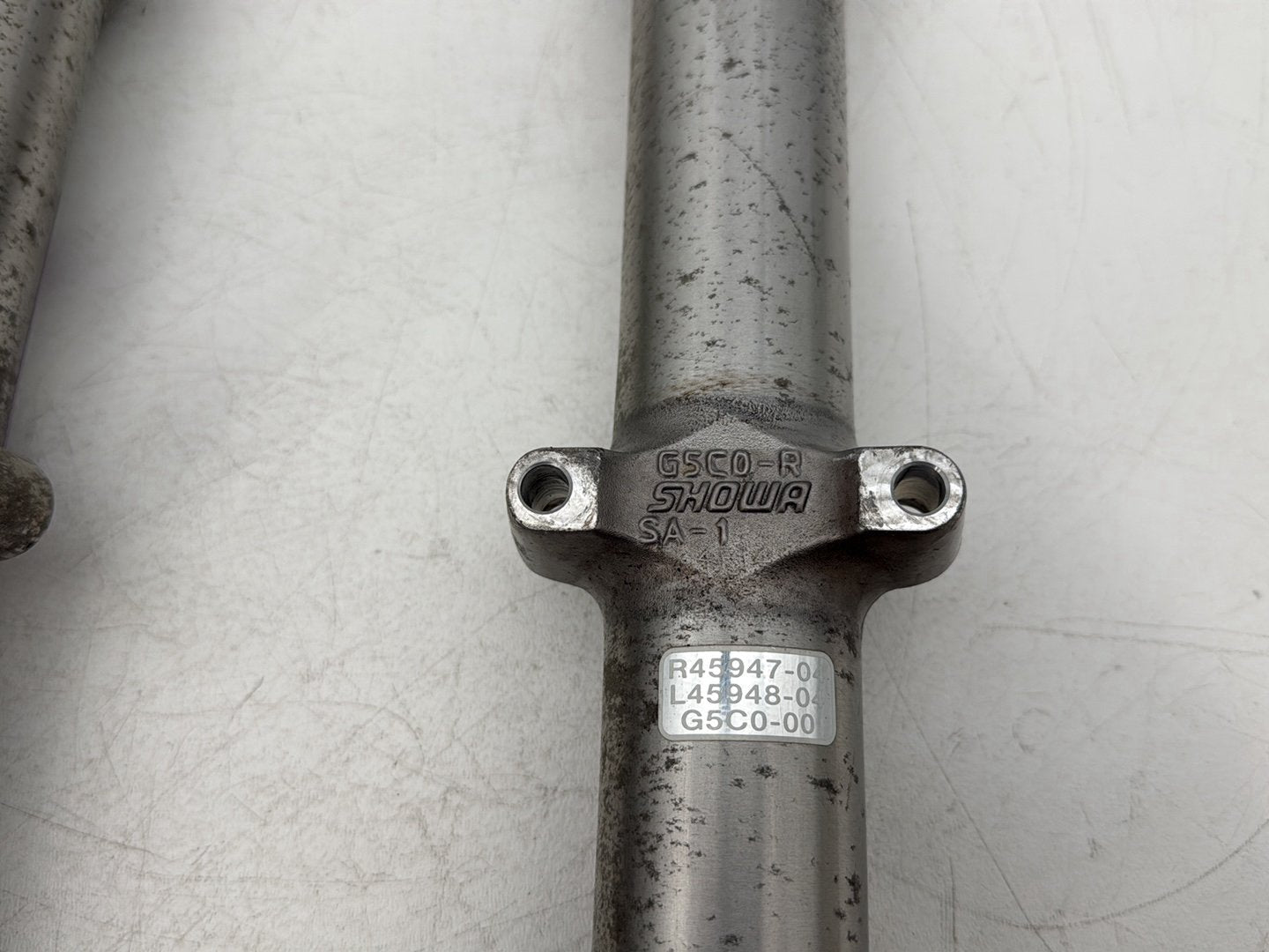1999 - 2006 Harley-Davidson Dyna Super Glide Front Triple Tree Set & LH RH Fork Legs Sliders 45739-87 , 46076-04