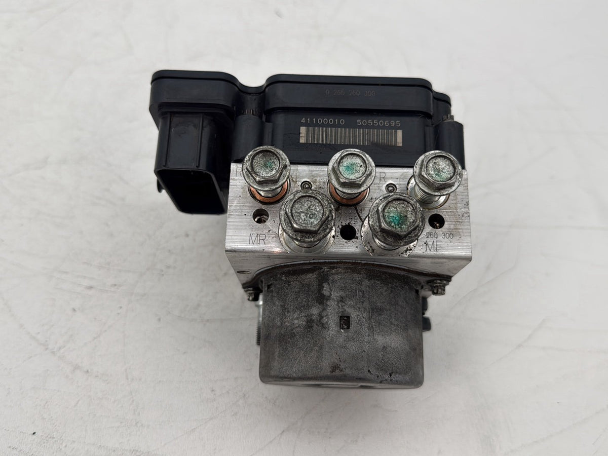 2015 Harley Touring FLHXS Street Glide OEM ABS Brake Pump & Control Module