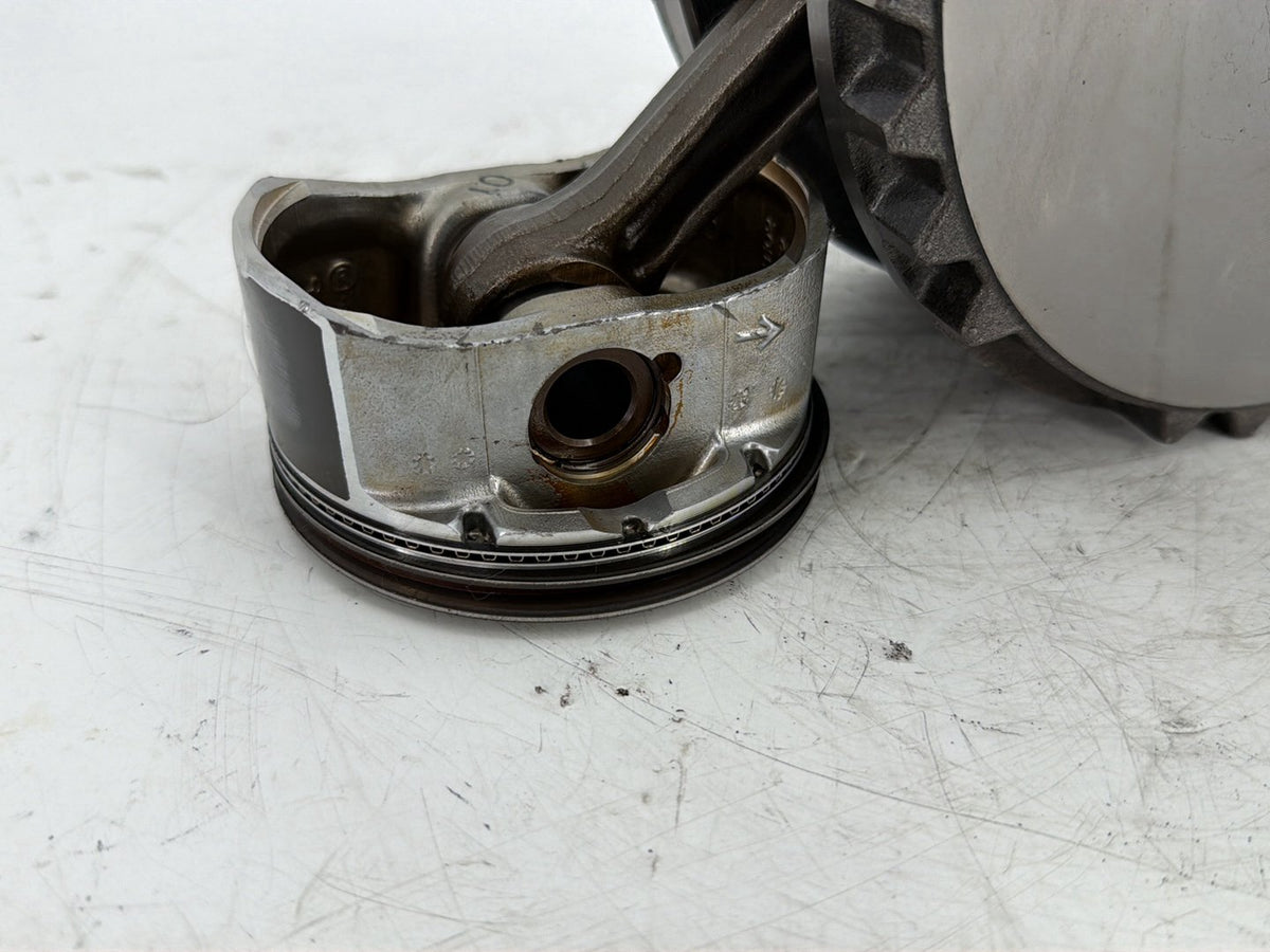 2015 Harley Electra Glide Ultra Low Twin Cam Engine Crank Shaft Flywheel Pistons