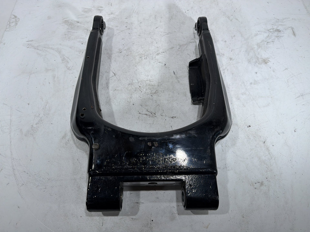 2010 Harley Electra Glide Touring Ultra OEM Rear Fork Swingarm Swing Arm