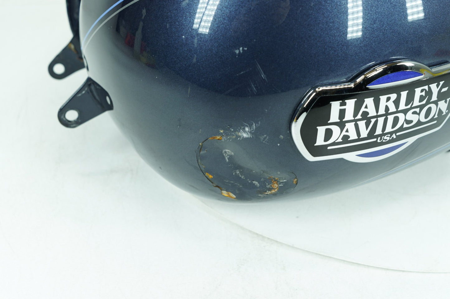 2007 - 2012 Harley-Davidson Touring Electra Glide Ultra Fuel Gas Tank Gasoline Reservoir  	61356-08