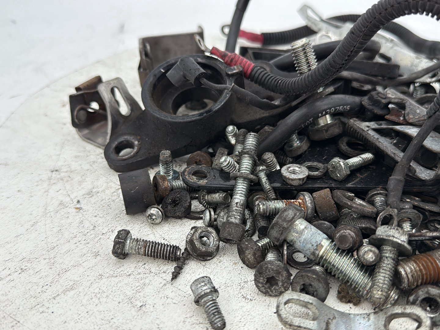 2003 Harley Electra Glide Touring Ultra FLHTCUI OEM Hardware Bolts Nuts & Brackets