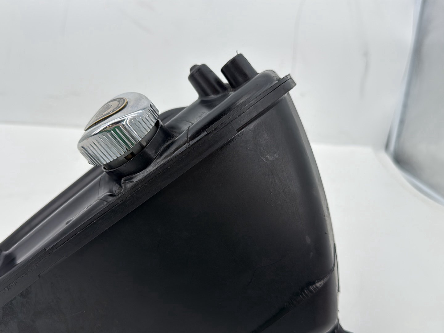 2009 Harley Sportster XL1200C 1200 Custom OEM Oil Tank Reservoir Bottle Canister & Dipstick