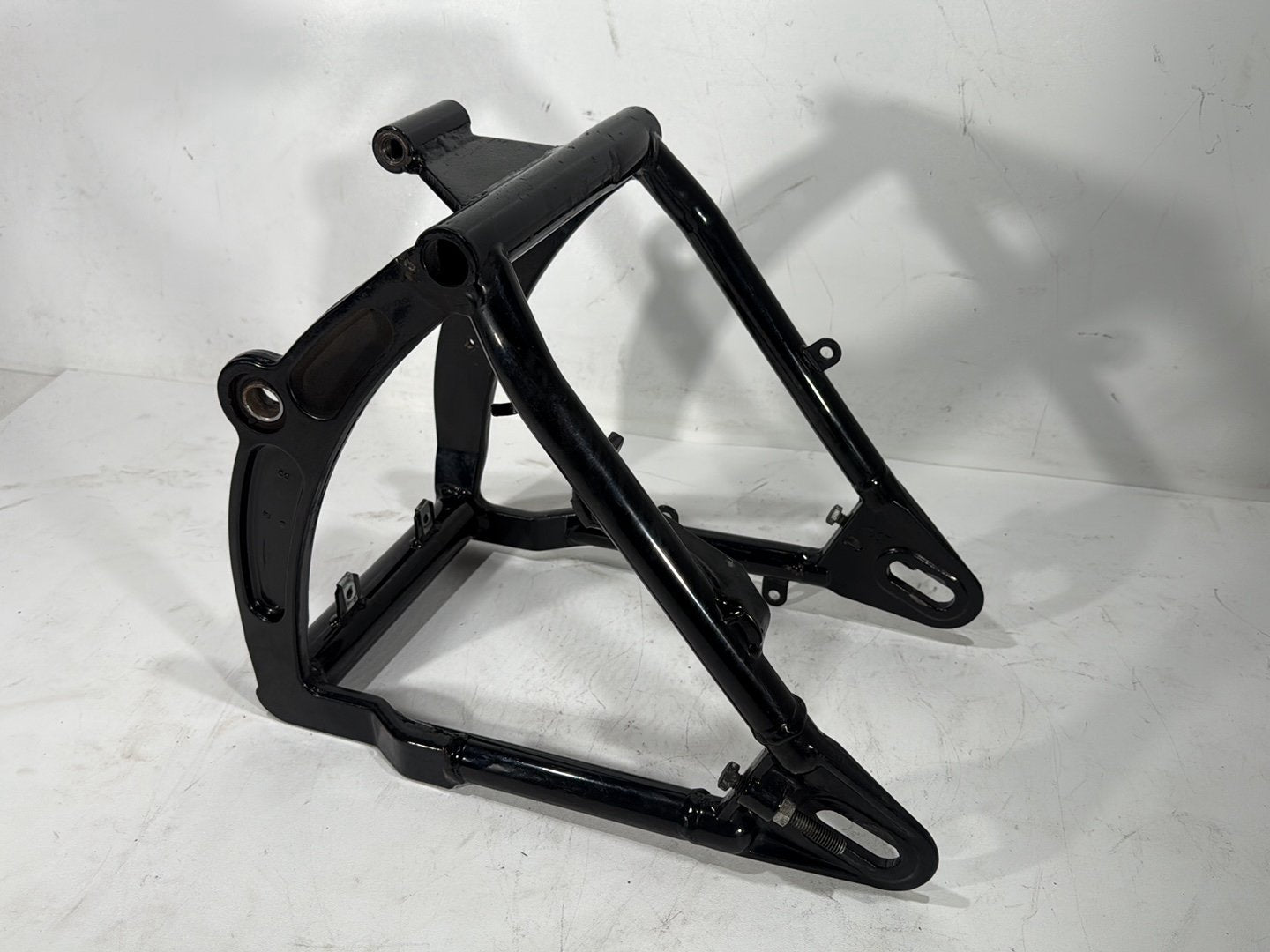 1997 Harley Softail Fat Boy FLSTF OEM Rear Fork Swingarm Swing Arm 47573-89B