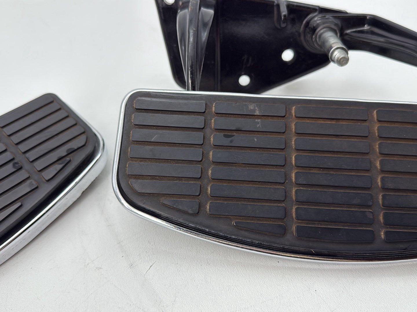 1991 Harley Heritage Softail Classic OEM Left Right Driver Floorboard Foot Rest