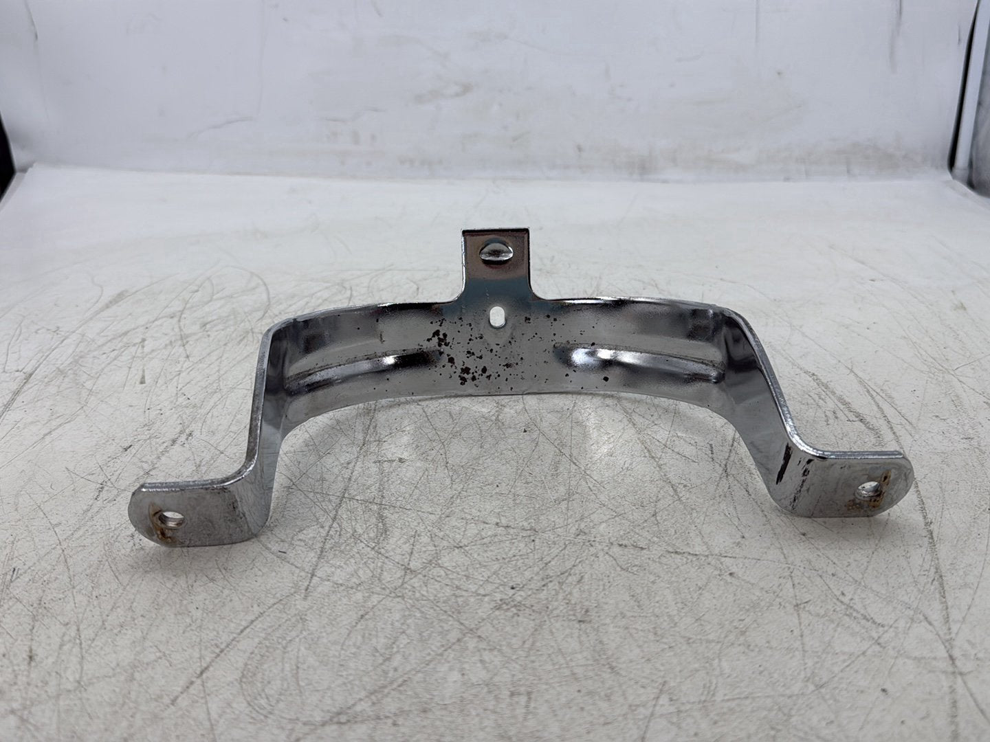 2015 Harley Road Glide Touring FLTRXS OEM Rear Saddlebag to Fender Mount Bracket 91140-09