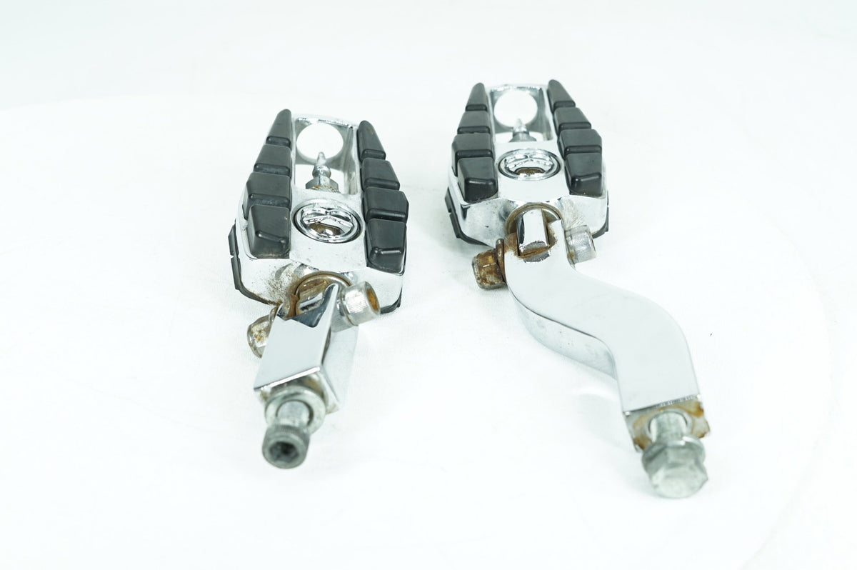 2005 Harley Dyna FXDLI Low Rider OEM Left & Right Step Foot Rest Pegs