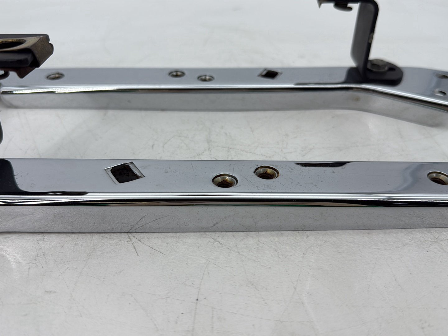 2008 Harley Touring FLHTCU Electra Glide Ultra OEM Left Right Saddlebag Fender Struts Brackets