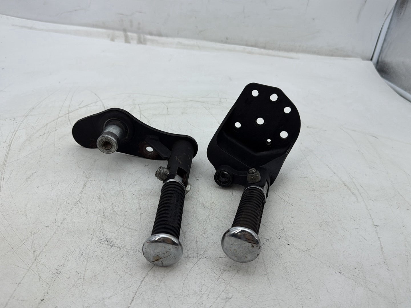 1997 Harley Softail Heritage Classic OEM Left &amp; Right Driver Step Foot Rest Pegs