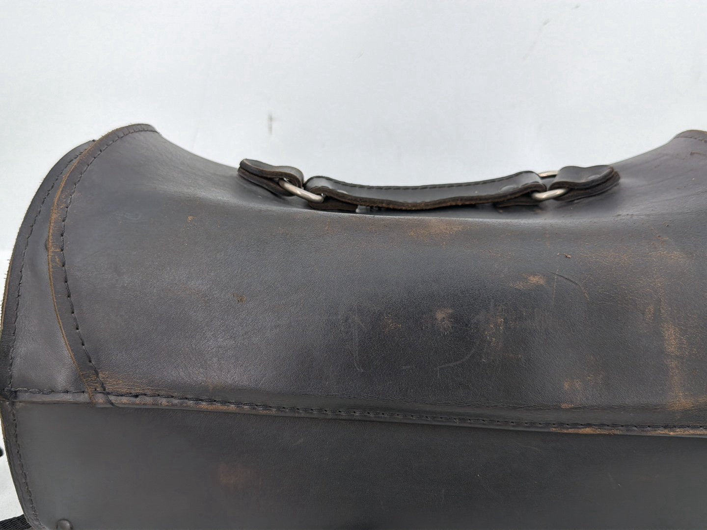 2007 - 2017 Harley-Davidson Dyna Super Glide Custom Front Onboard Tool Bag Leather Storage A120834-0
