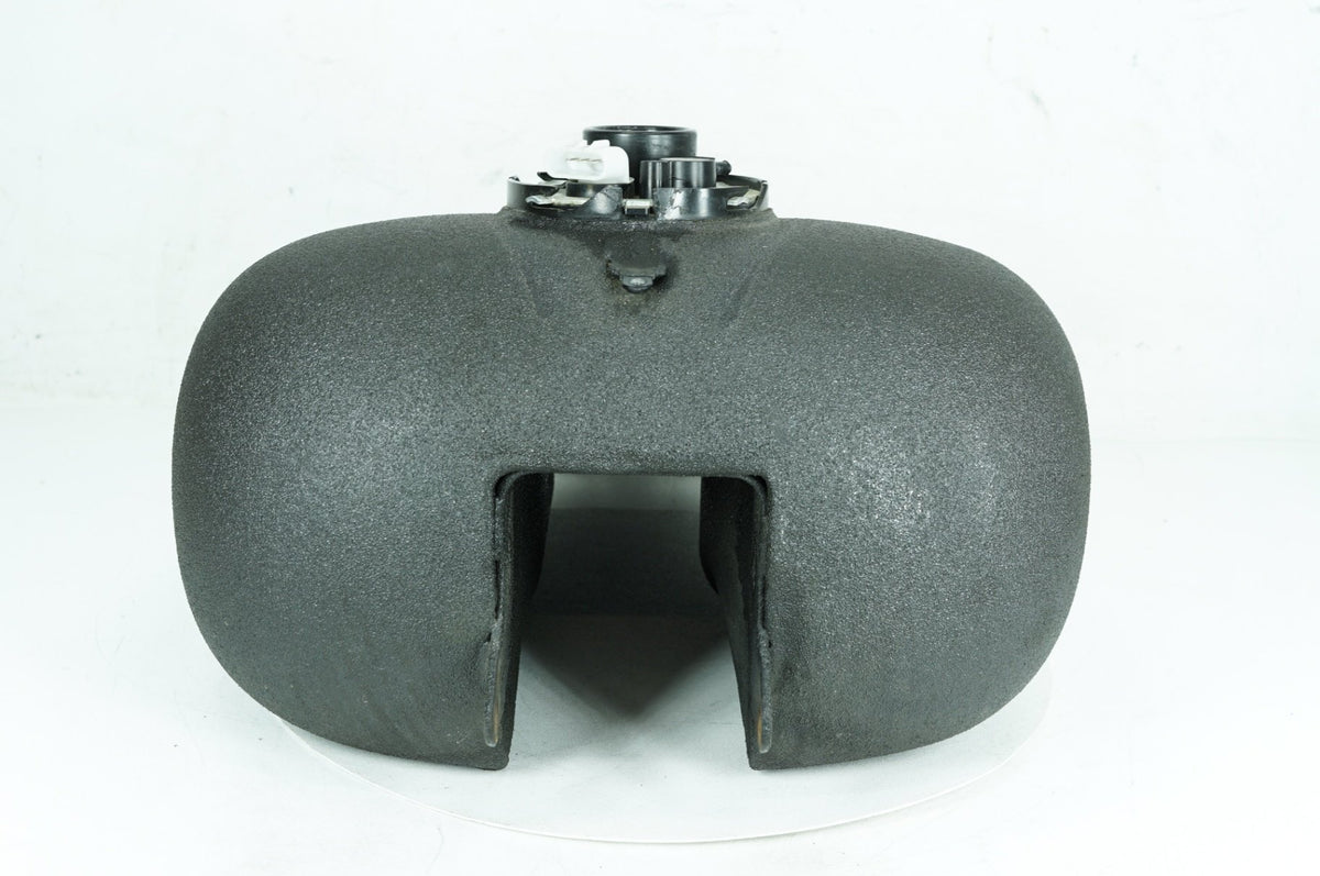 2013 Harley Touring FLHX Street Glide OEM Fuel Gas Tank Gasoline Reservoir