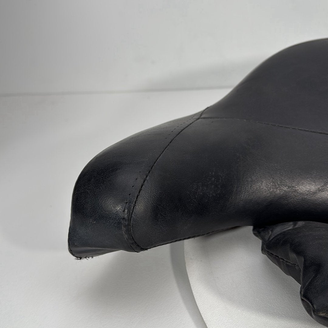 1999 - 2006 Harley-Davidson Touring Electra Glide Ultra Rear Passenger Backrest Cushion Pad  	52395-03