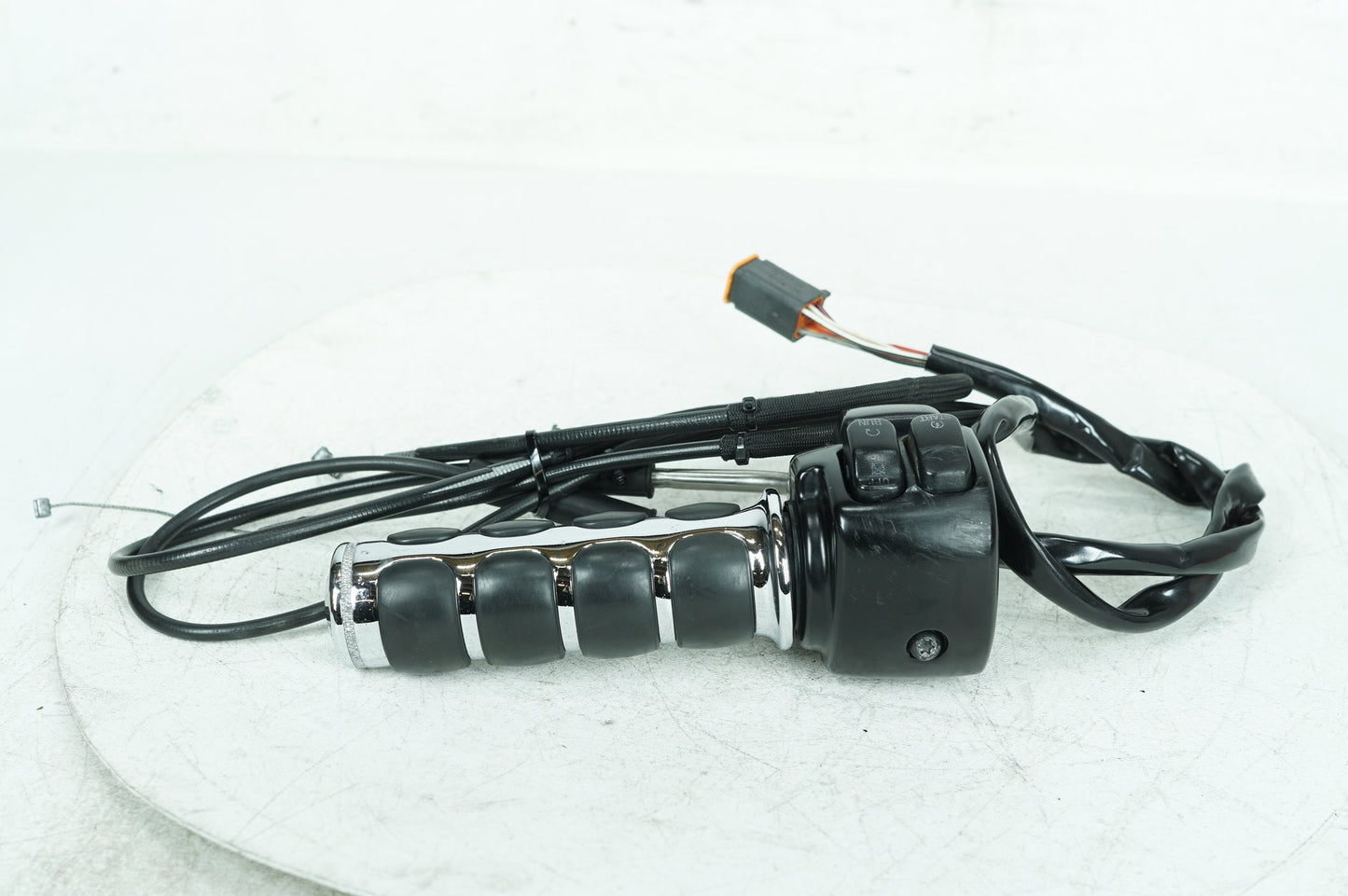1999 - 2006 Harley-Davidson Dyna Super Glide Right Engine Start Kill Switches Controls  	71589-96B