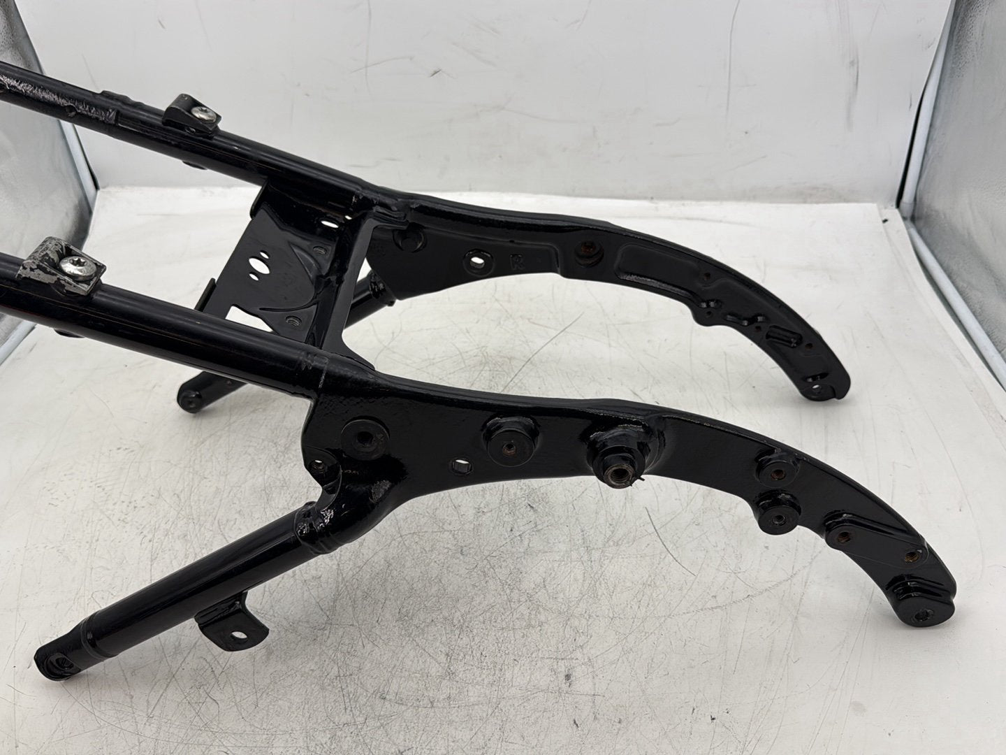 2012 Harley Road Glide Touring FLTRX Custom OEM Rear Back Sub Frame Rail Bar 48079-09BHP