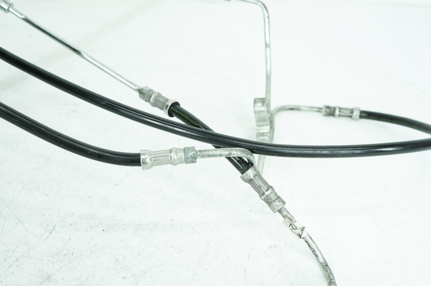 2008 - 2016 Harley-Davidson Touring Electra Glide Ultra Front Brake Hose Line Pipe ABS 40612-09