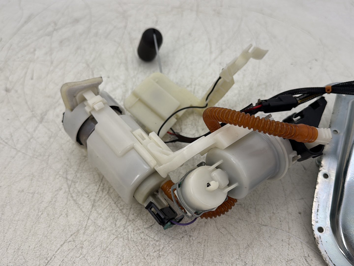2012 Harley Dyna Super Glide Custom FXDCI OEM Gas Gasoline Fuel Petrol Pump Sending