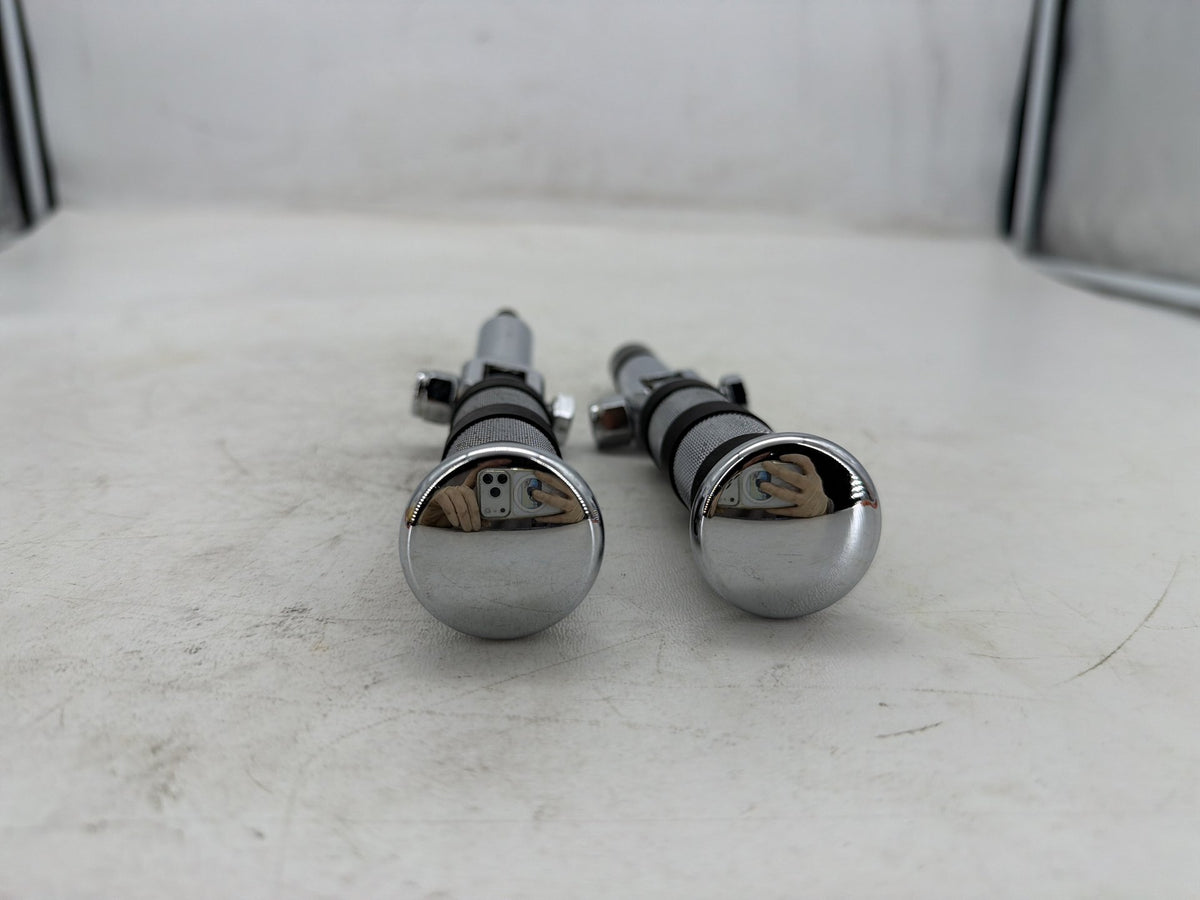 2001 Harley Softail Deuce FXSTD OEM Passenger Left & Right Foot Pegs