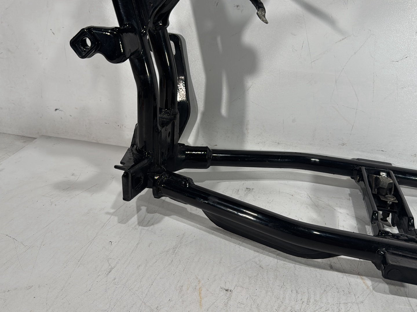 2003 Harley Dyna Wide Glide FXDWG OEM Body Main Frame Chassis CLN CLR