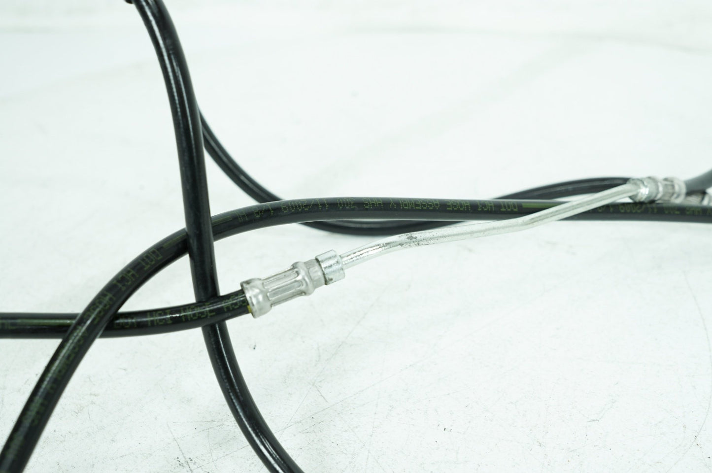 2008 - 2016 Harley-Davidson Touring Electra Glide Ultra Front Brake Hose Line Pipe ABS 40612-09