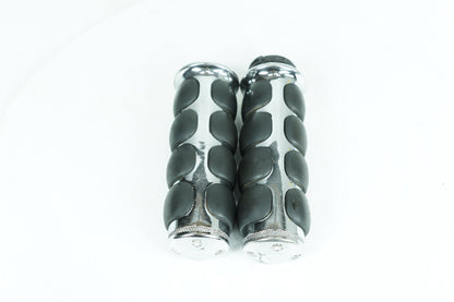 1999 - 2006 Harley-Davidson Softail Fat Boy Front Left Right Handgrip Hand Grips ISO Grips