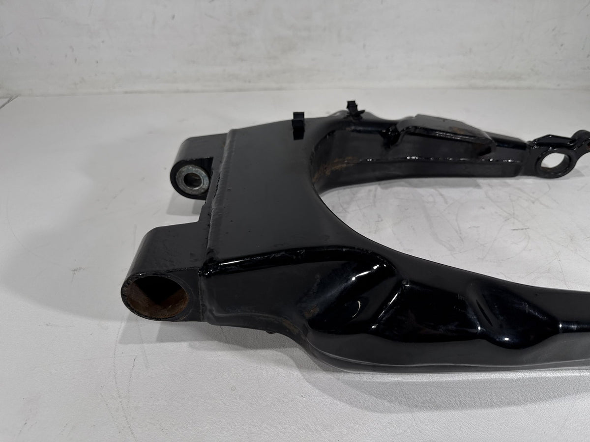 2011 Harley Road King Touring FLHR OEM Rear Fork Swingarm Swing Arm