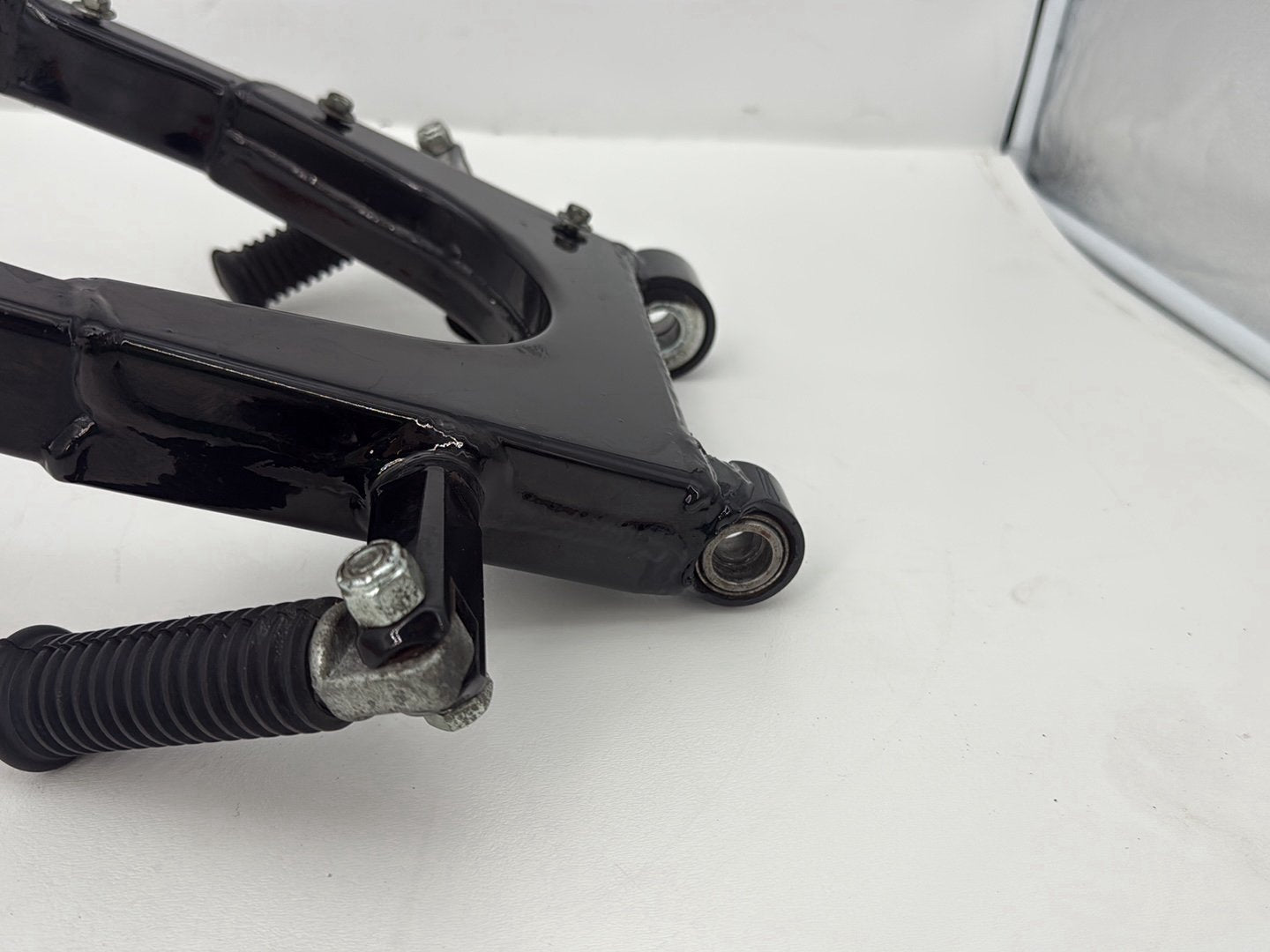 2003 Harley Sportster XL1200C 1200 Custom Anniversary OEM Rear Fork Swingarm Swing Arm