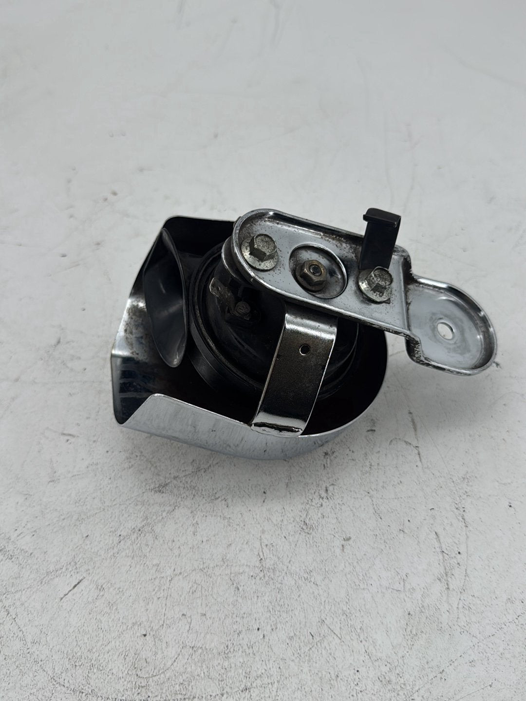 1997 Harley Road King Touring Police FLHPI OEM Horn Signal Klaxon Chrome Cover