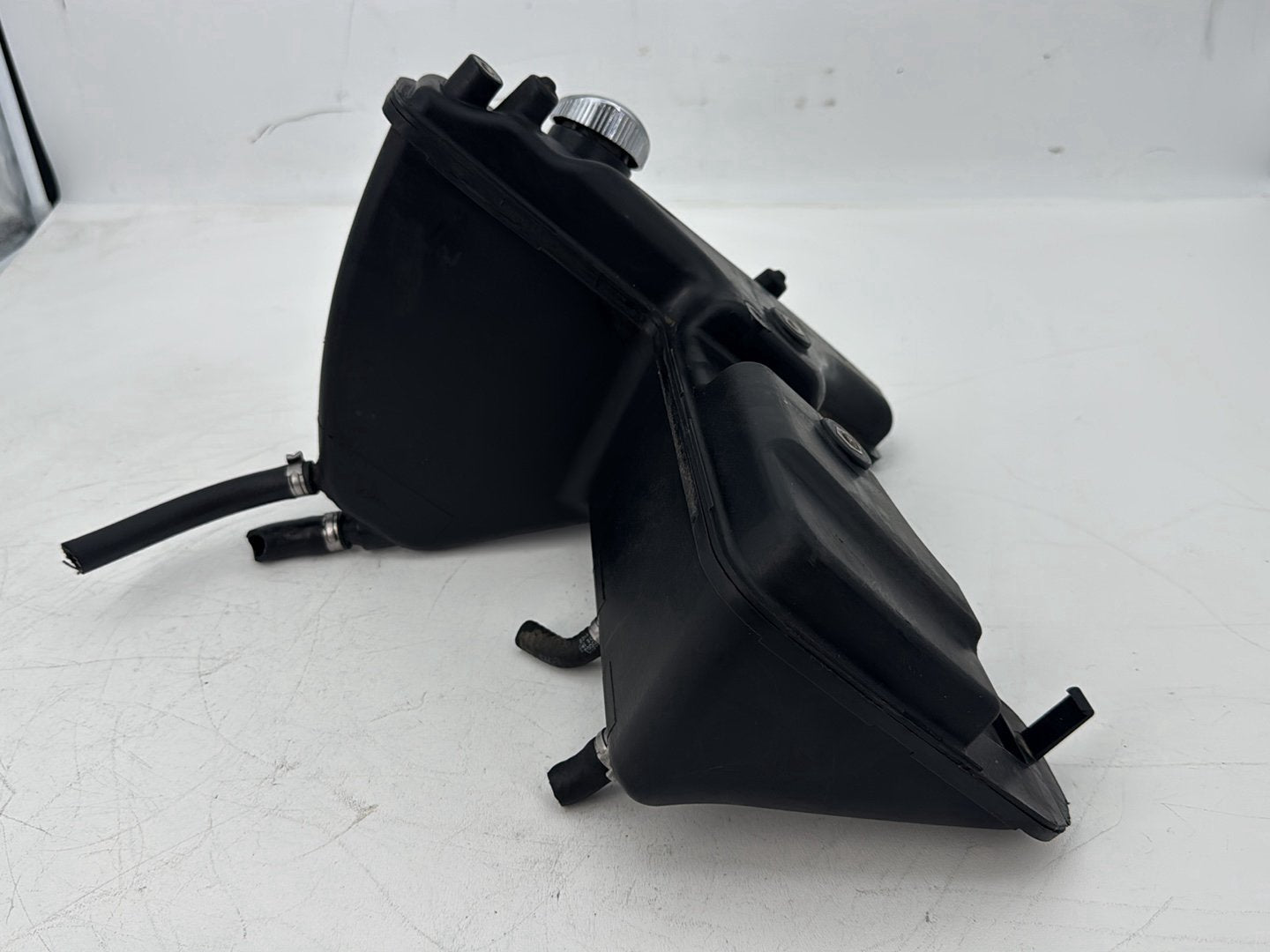 2009 Harley Sportster XL1200 L Low Oil Tank Reservoir Bottle Canister & Dipstick