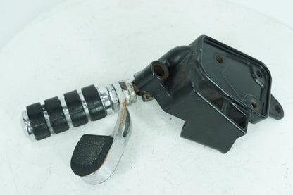 2000 - 2006 Harley-Davidson Softail Deuce Right Driver Foot Controls Peg Rest 42507-00B