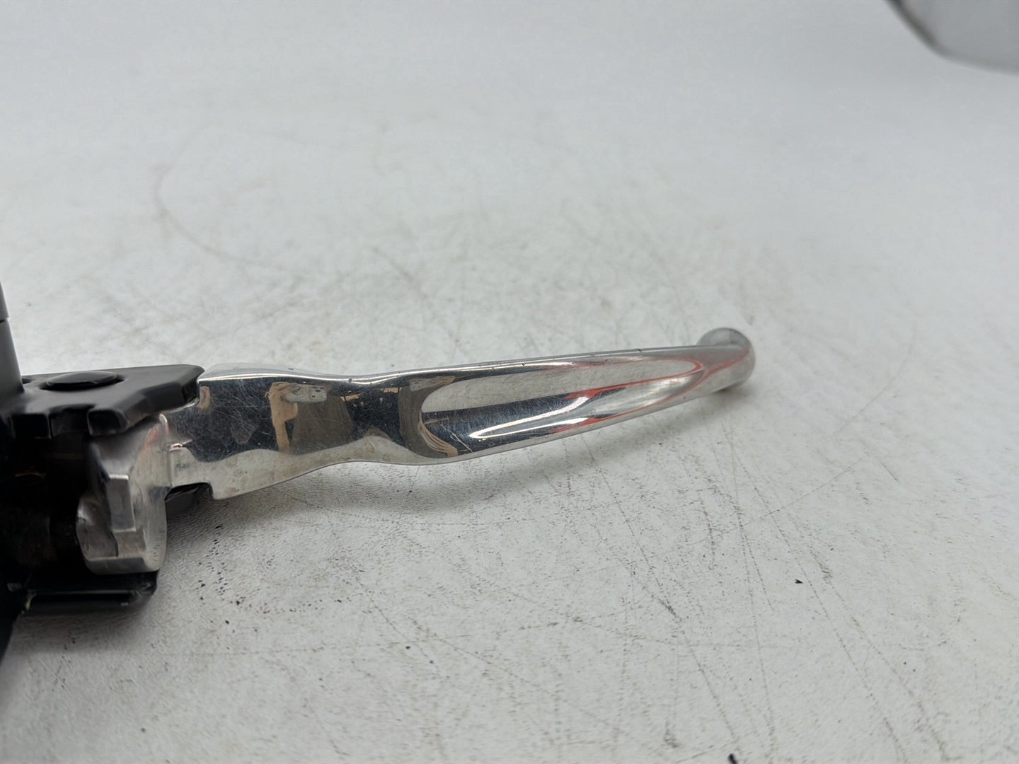 13 Harley Street Glide Touring FLHX OEM Front Right Brake Lever Master Cylinder