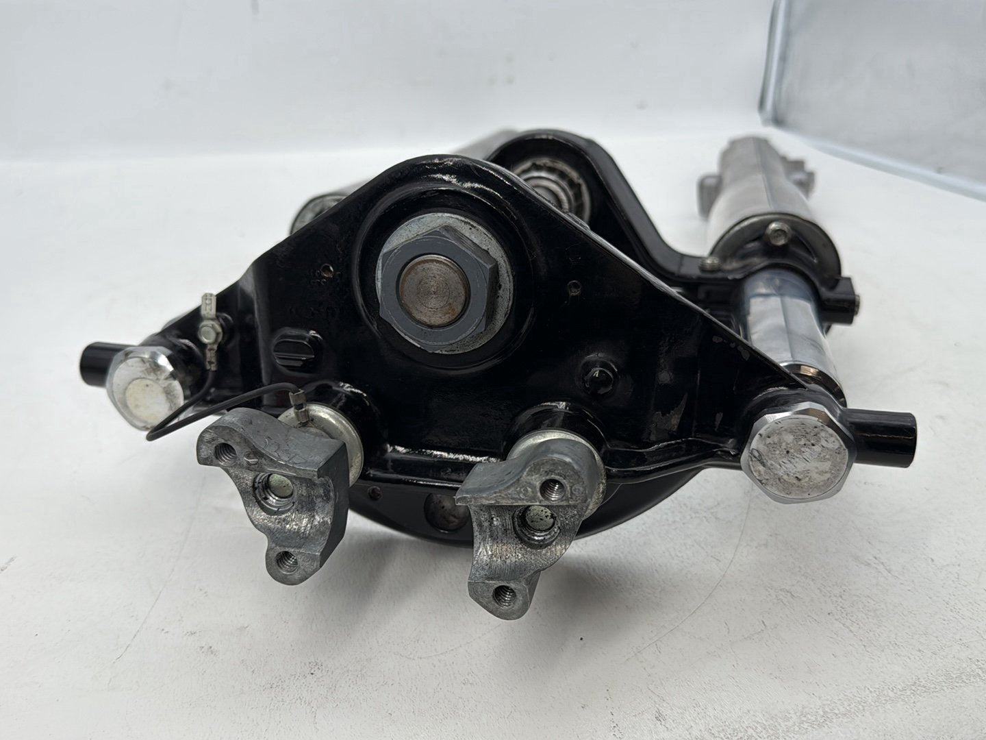 2007 - 2011 Harley-Davidson Touring Electra Glide Ultra Front Triple Tree Set & LH RH Fork Legs Sliders 45435-10
