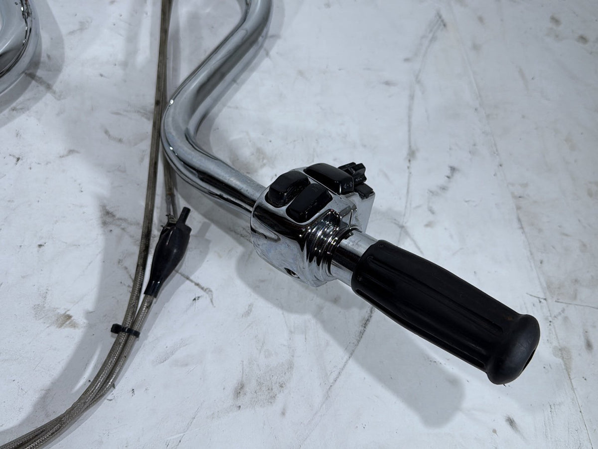 04 Harley Road King Touring Classic OEM Handlebars Left Right Switches Controls