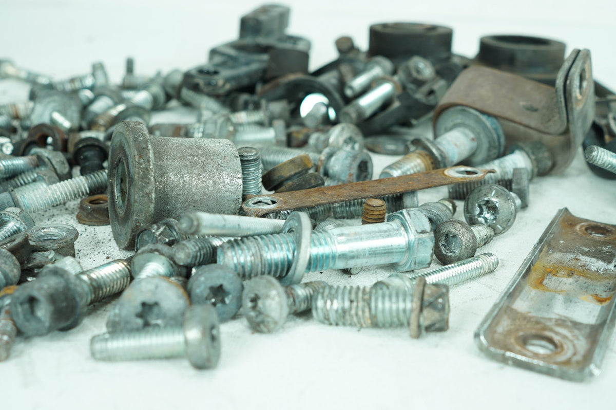 2011 Harley-Davidson Touring FLHTK - Hardware Bolts Nuts & Brackets