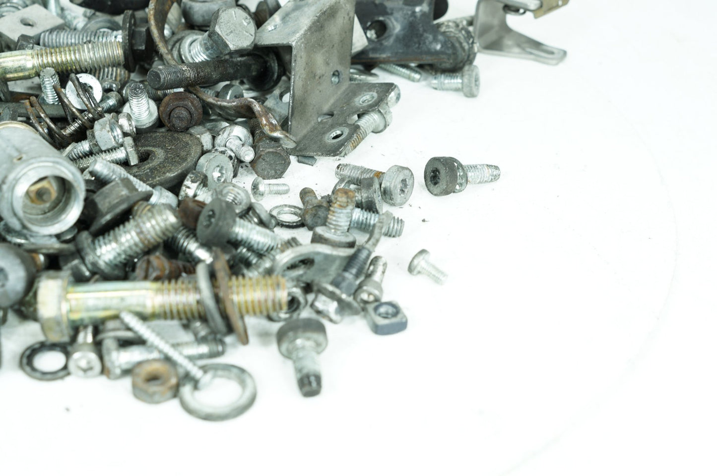 1984 - 1998 Harley-Davidson Touring Electra Glide Ultra Hardware Bolts Nuts & Brackets w/ Battery Cables