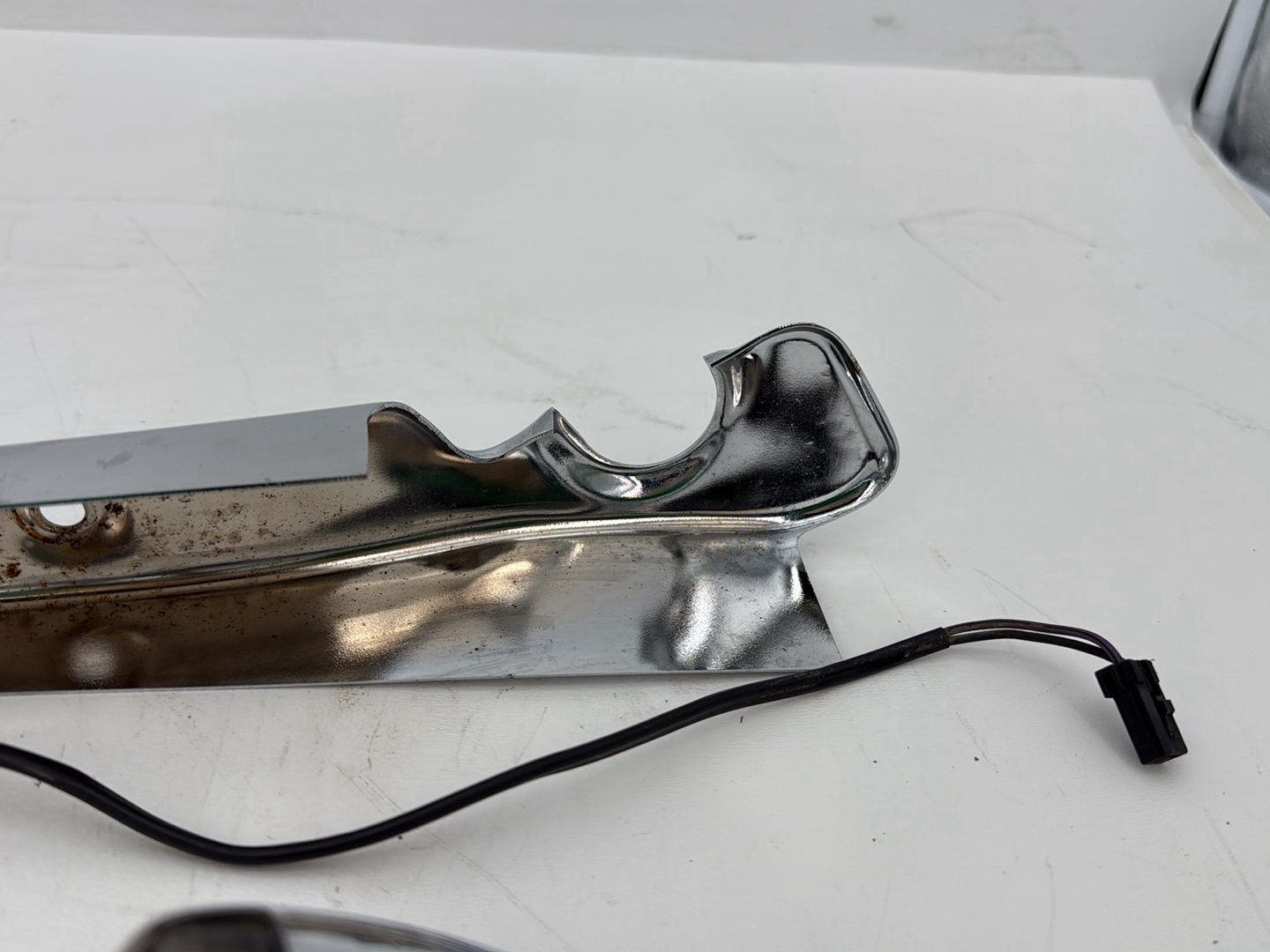 2009 Harley Sportster XL1200C 1200 Custom OEM Rear Left Right Fender Struts Bracket & Turn Signal