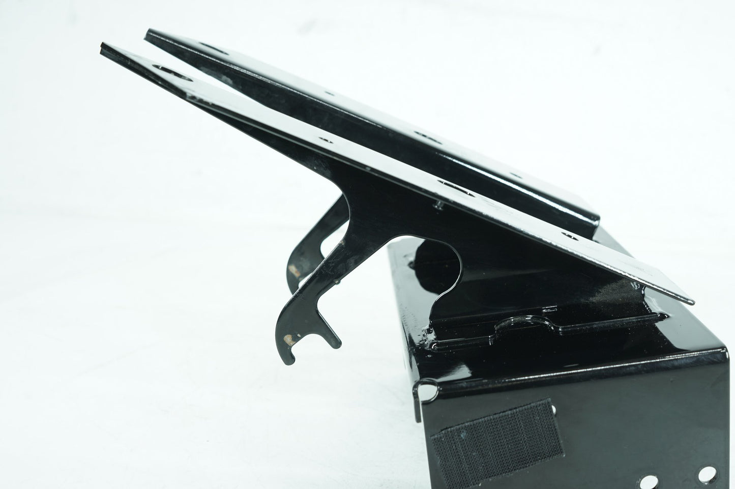 2008 - 2016 Harley-Davidson Touring Road Glide Front Fairing Radio Caddy Mount Holder 47200028A
