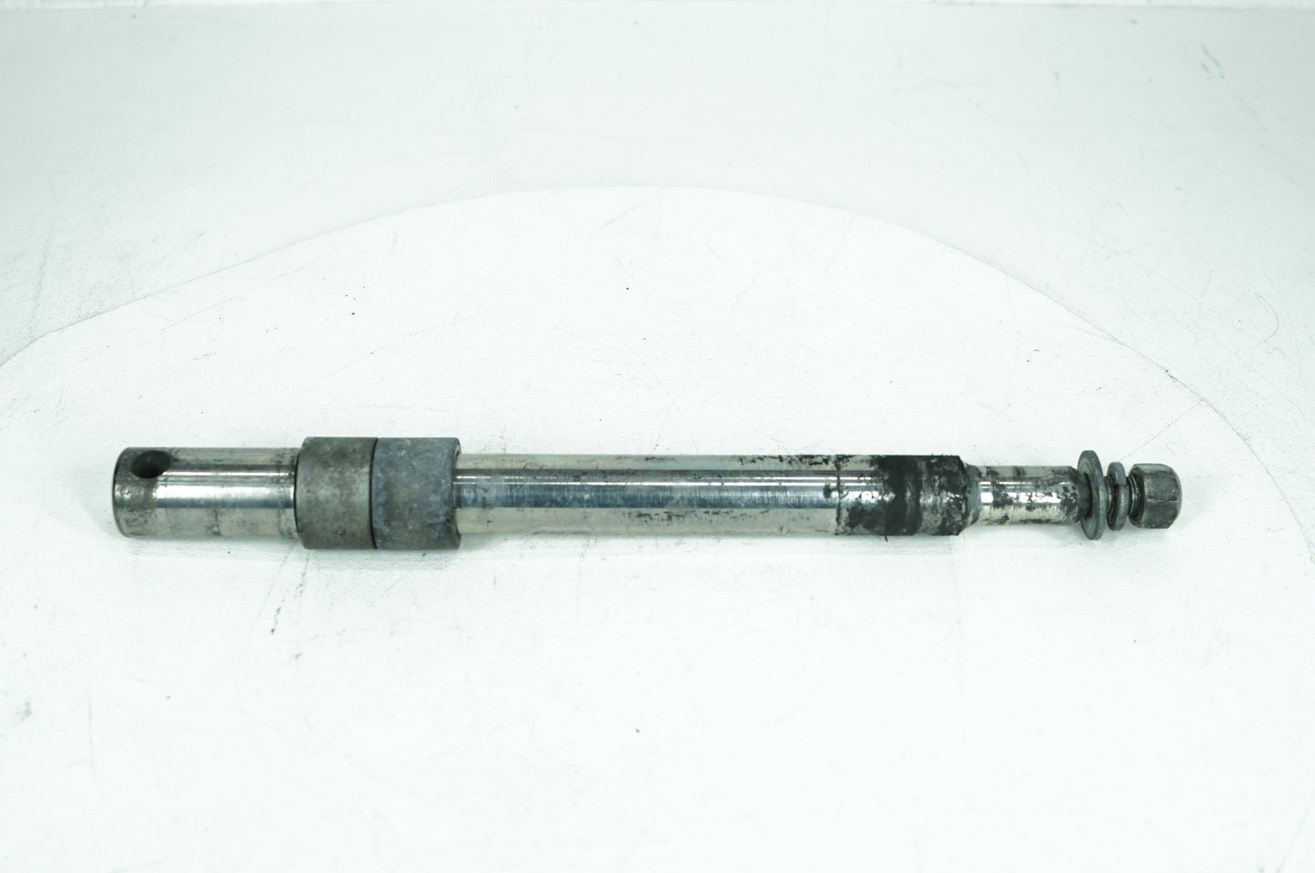 2007 - 2012 Harley-Davidson Touring Electra Glide Front Wheel Axle Bolt Shaft 43364-00