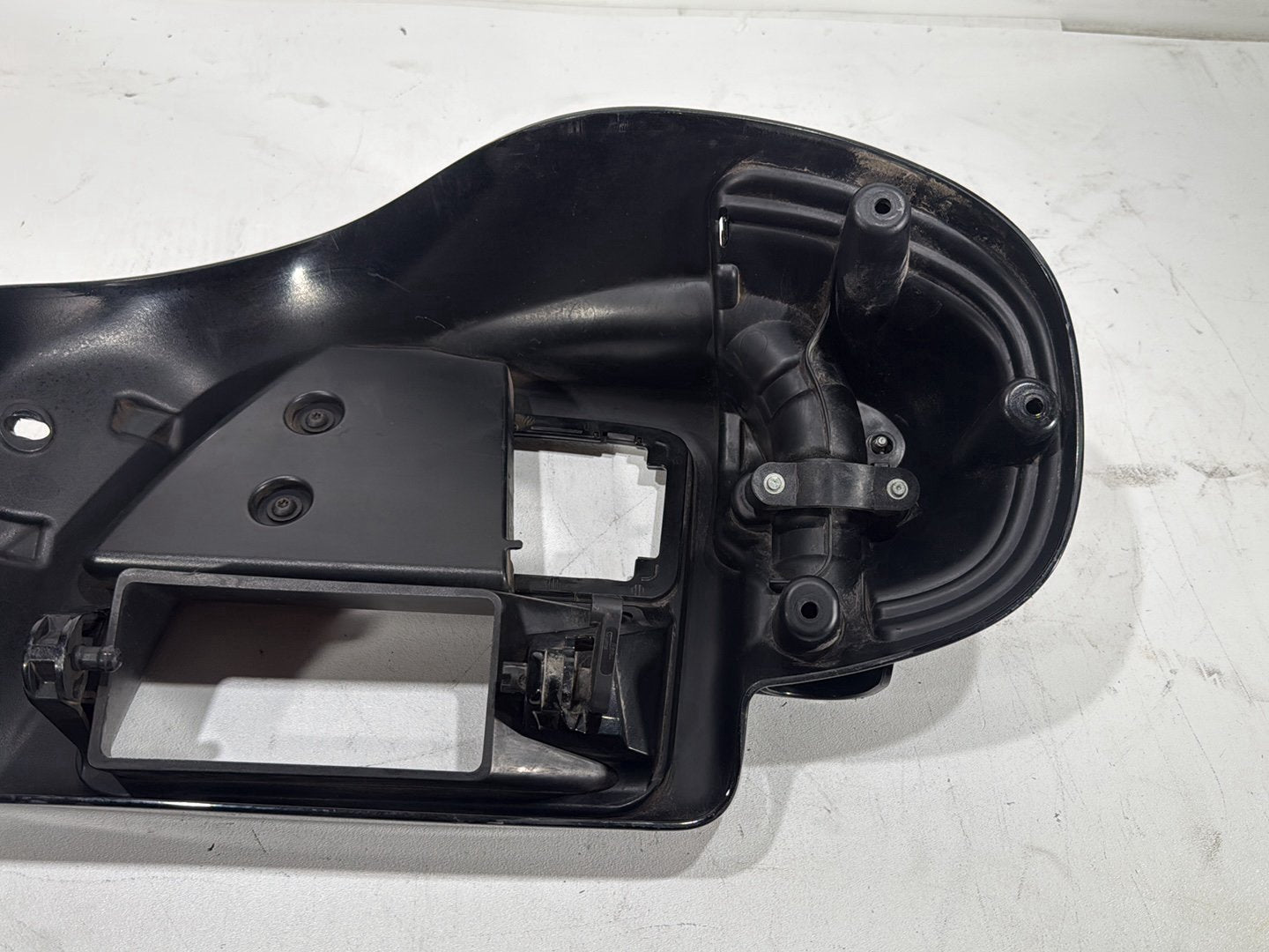 2018 Harley Electra Glide Touring Ultra FLHTCU OEM Left Lower 1 Fairing Cowl Cover