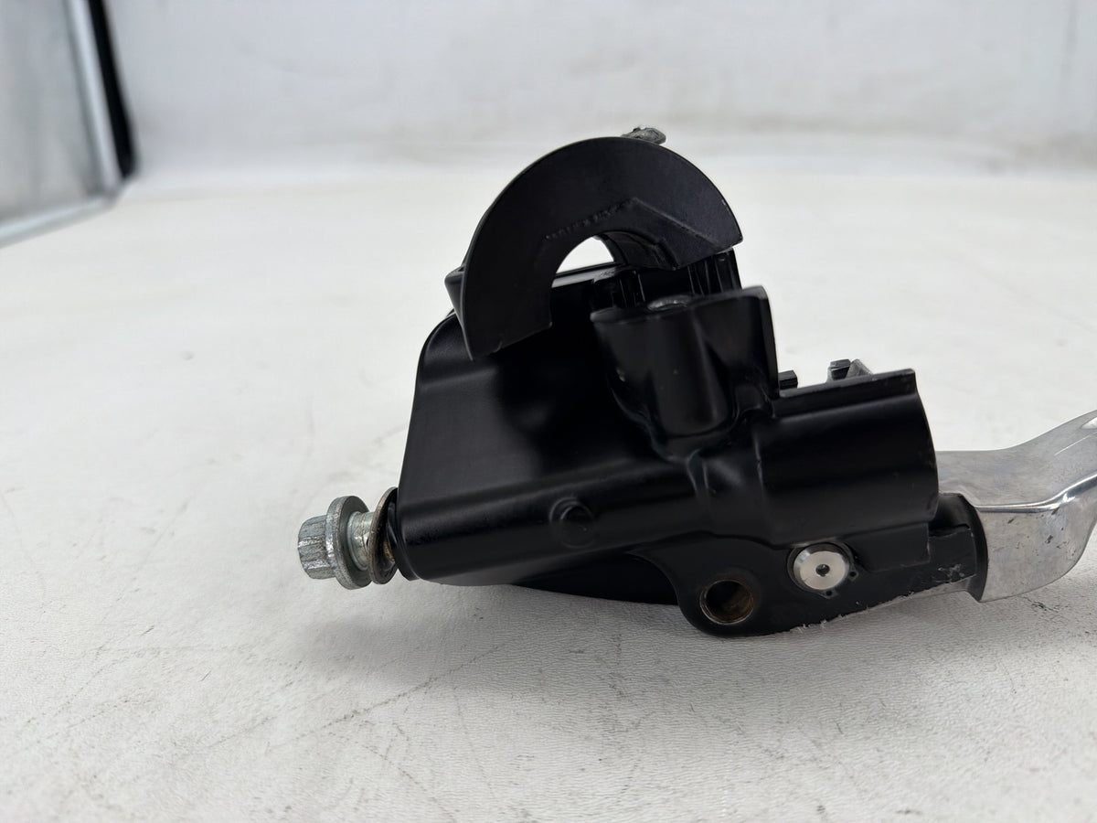 2005 Harley Dyna Wide Glide FXDWG OEM Front Right Brake Lever Master Cylinder