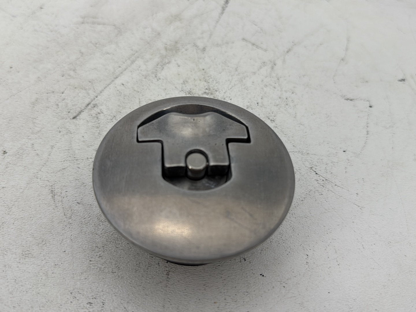 2006 Harley Dyna Super Glide Custom FXDCI OEM Fuel Gas Tank Cap Bushing Hub
