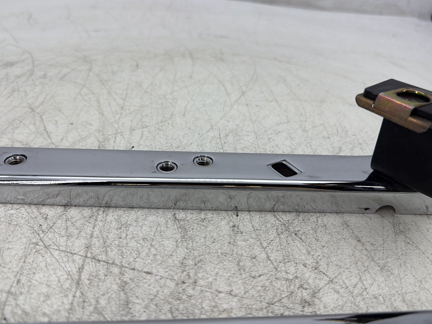 2006 Harley Road King Touring FLHRCI Classic OEM Left Right Saddlebag Fender Struts Brackets