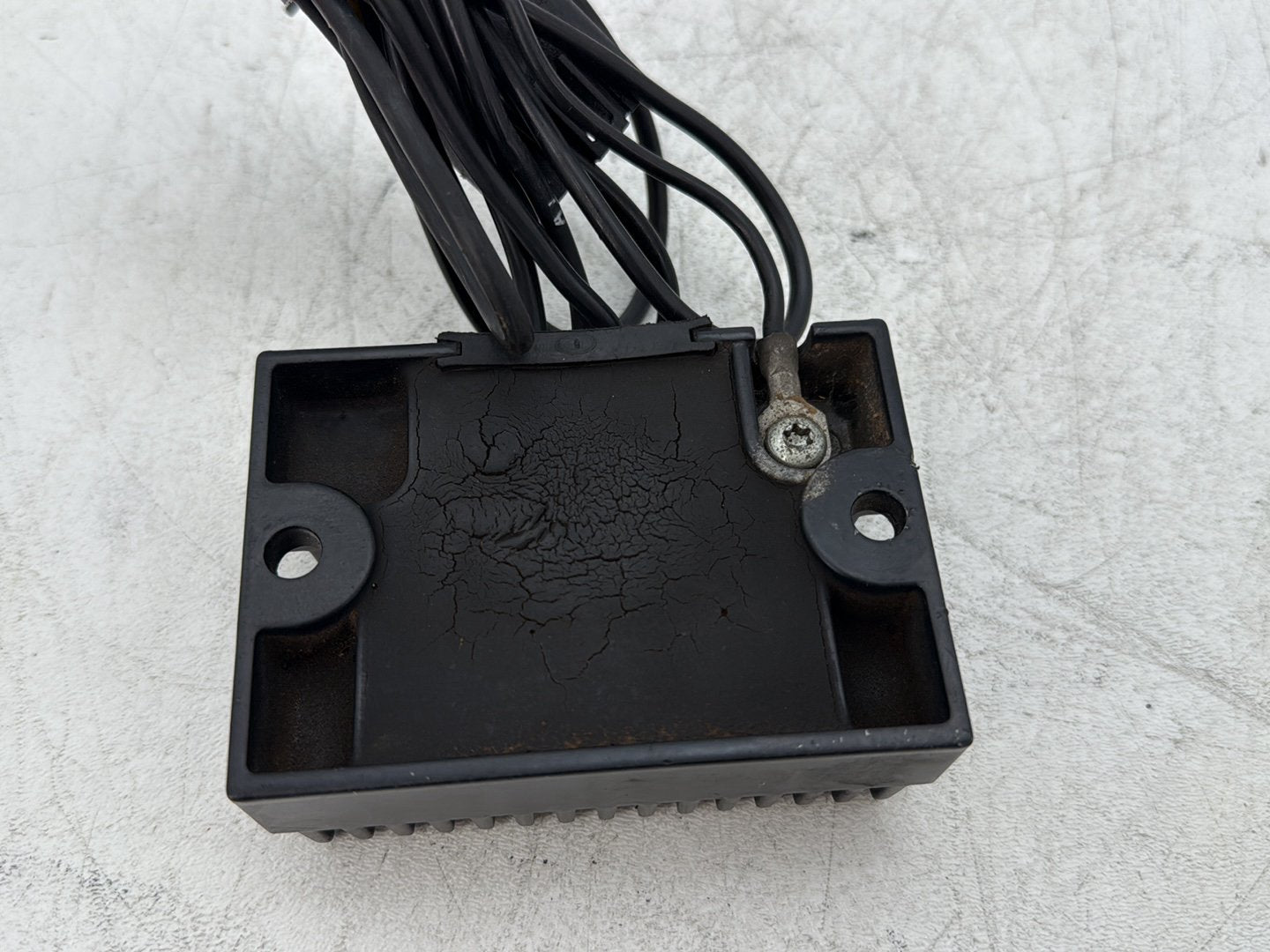 2000 Harley Dyna FXDWG Wide Glide OEM Voltage Regulator Rectifier