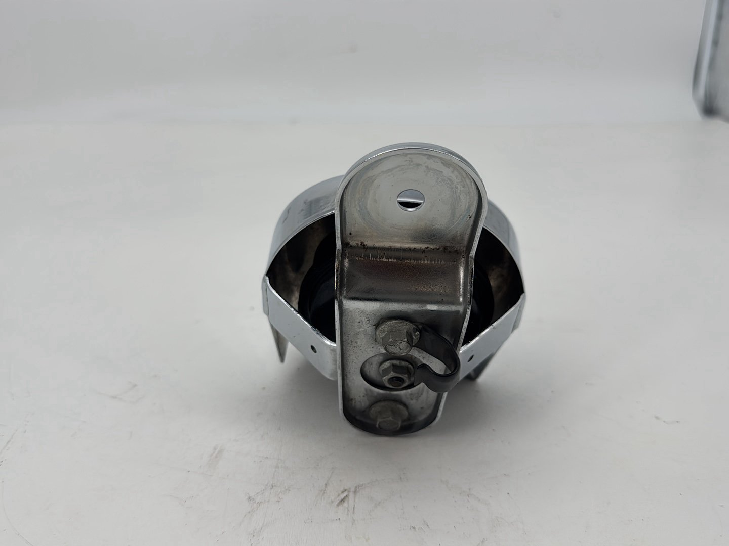 2007 - 2012 Harley-Davidson Touring Road Glide Horn Signal Klaxon Chrome Cover 69012-93A